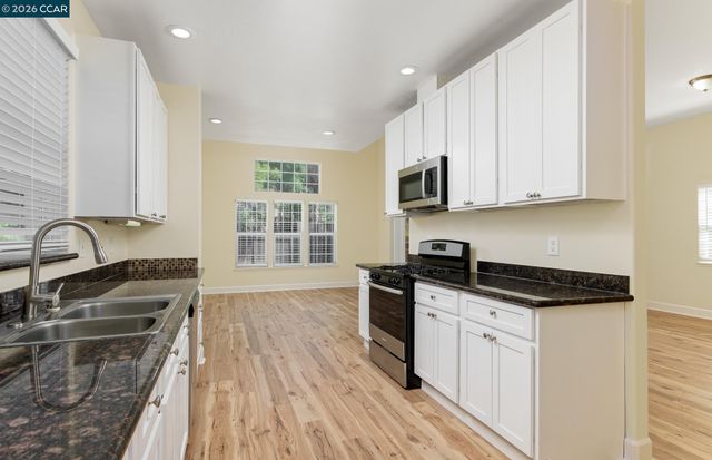 2841 Sunset Ln, Antioch, CA 94509