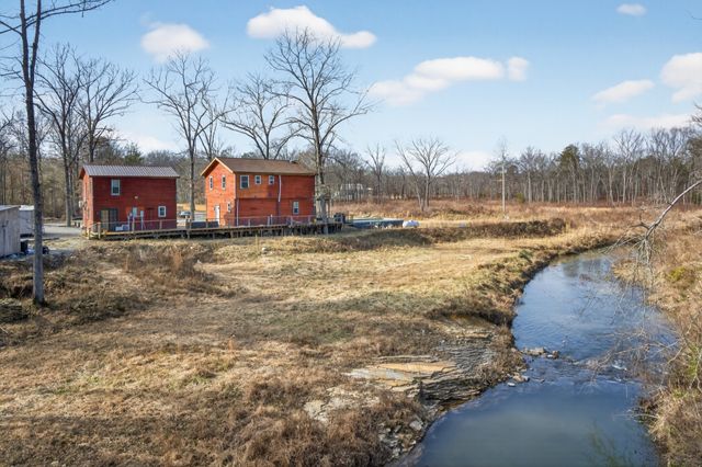 795 Pine Rd, Pikeville, TN 37367