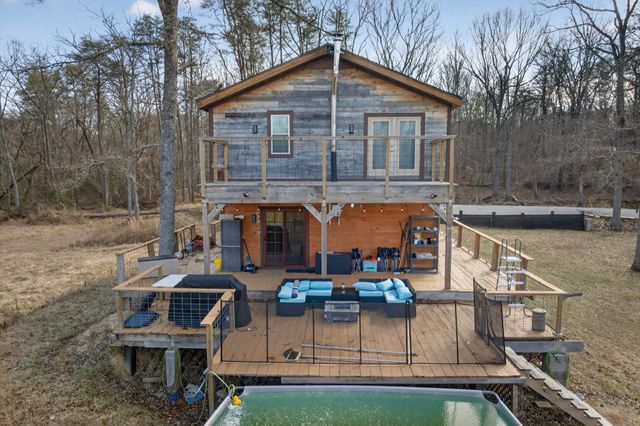 795 Pine Rd, Pikeville, TN 37367