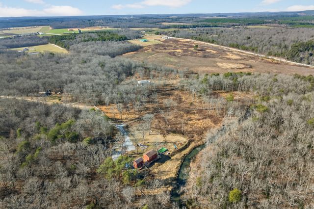 795 Pine Rd, Pikeville, TN 37367