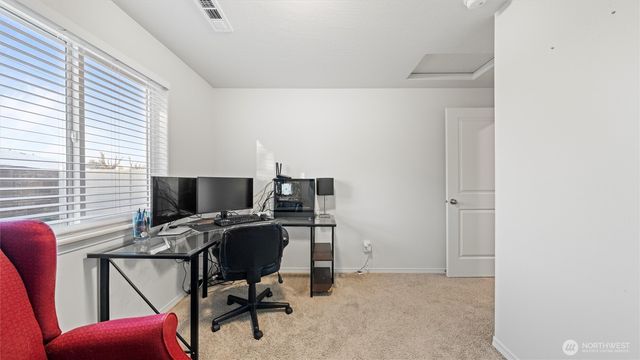 1029 W Sequoia Road, Moses Lake, WA 98837