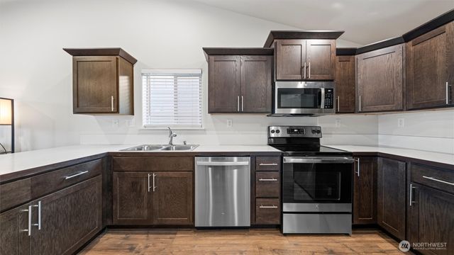 1029 W Sequoia Road, Moses Lake, WA 98837