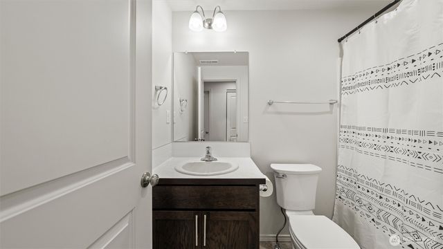 1029 W Sequoia Road, Moses Lake, WA 98837