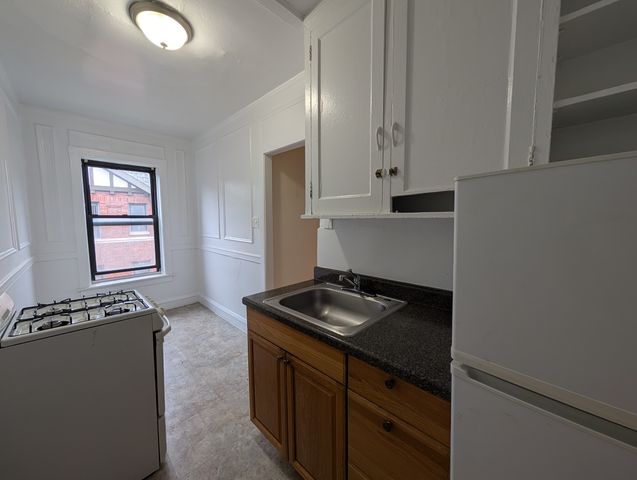 3312 W Schubert Avenue 3AA, Chicago, IL 60647