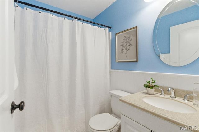 7742 Burr Oak Lane, University City, MO 63130