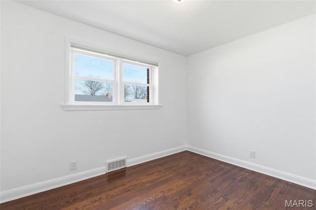 7742 Burr Oak Lane, University City, MO 63130