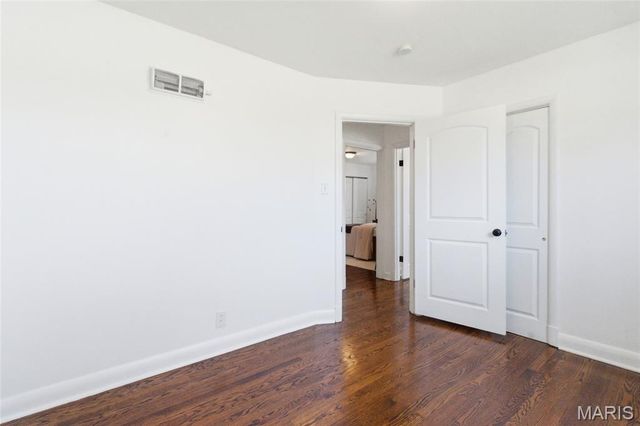 7742 Burr Oak Lane, University City, MO 63130