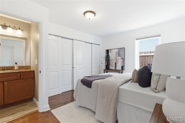 7742 Burr Oak Lane, University City, MO 63130