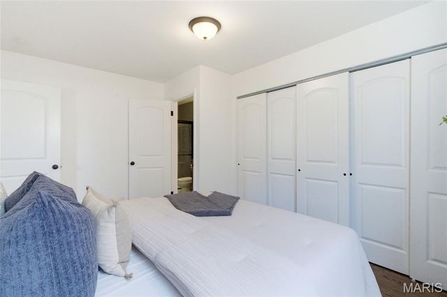 7742 Burr Oak Lane, University City, MO 63130