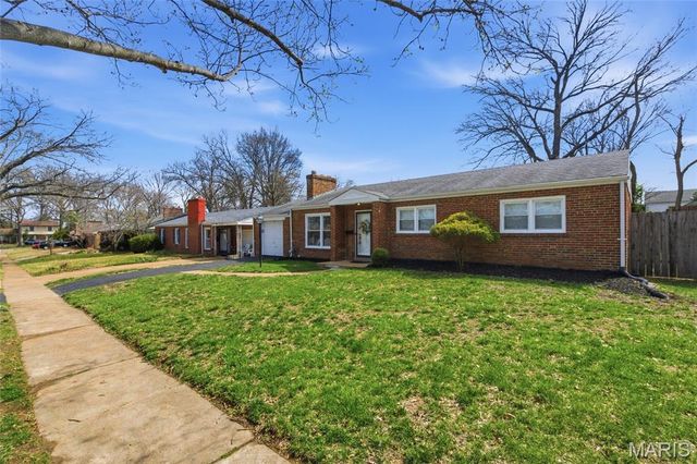 7742 Burr Oak Lane, University City, MO 63130