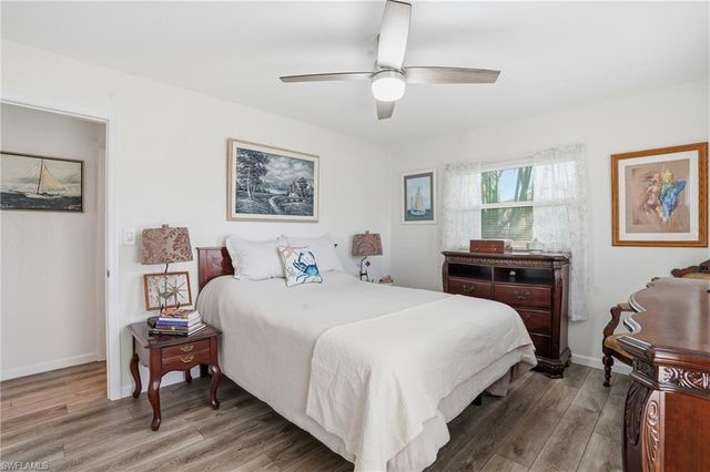 5225 Pocatella CT, Cape Coral, FL 33904