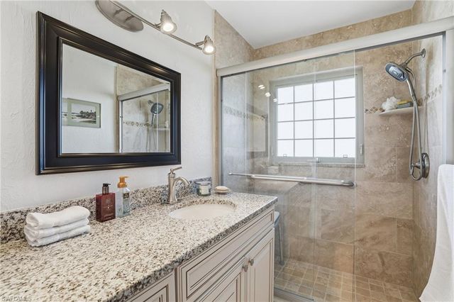 5225 Pocatella CT, Cape Coral, FL 33904