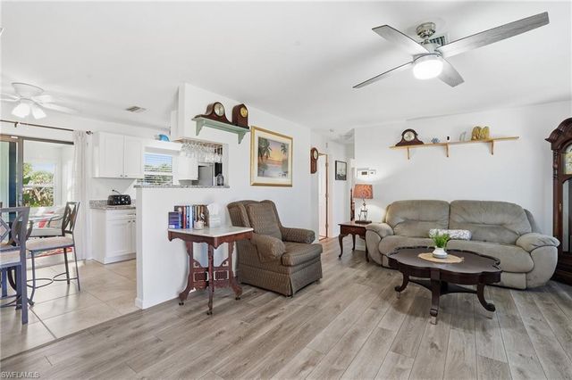 5225 Pocatella CT, Cape Coral, FL 33904