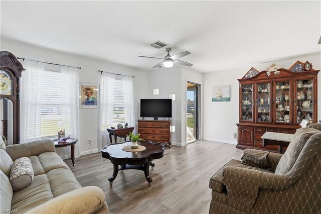 5225 Pocatella CT, Cape Coral, FL 33904