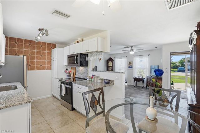 5225 Pocatella CT, Cape Coral, FL 33904