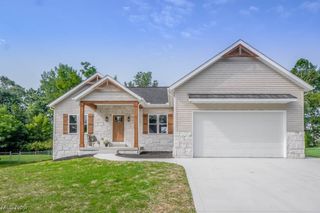 1175 Sturbridge Drive, Louisville, OH 44641