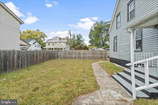 50 PINE ST, Beverly, NJ 08010
