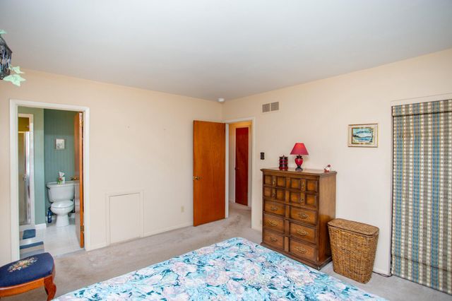 494 OVERLOOK DR, Warminster, PA 18974