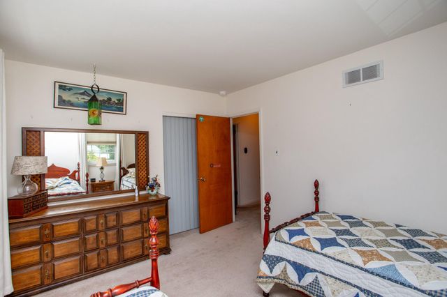 494 OVERLOOK DR, Warminster, PA 18974