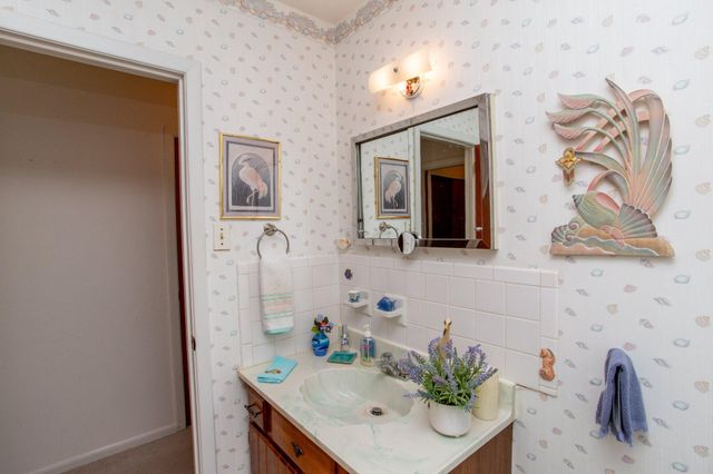 494 OVERLOOK DR, Warminster, PA 18974