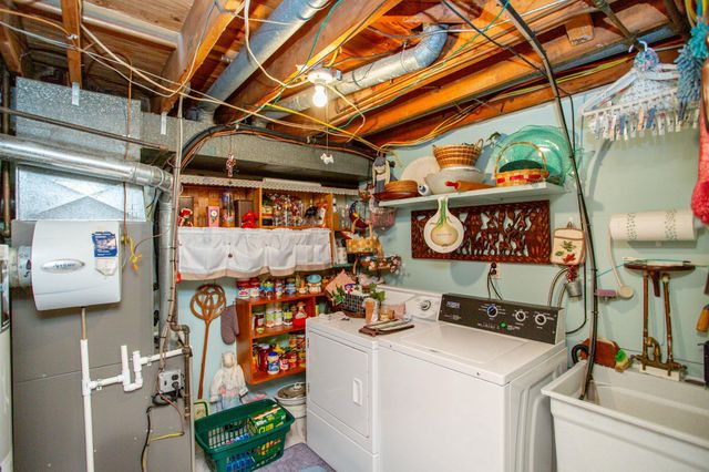 494 OVERLOOK DR, Warminster, PA 18974