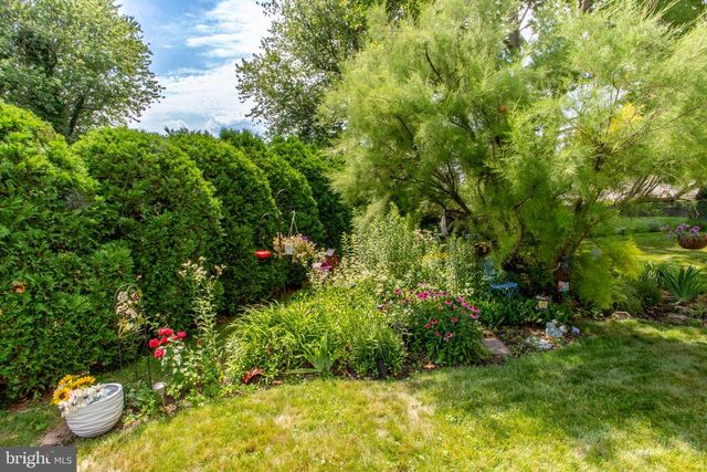 494 OVERLOOK DR, Warminster, PA 18974