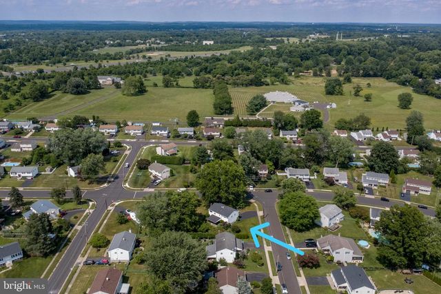494 OVERLOOK DR, Warminster, PA 18974