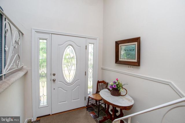 494 OVERLOOK DR, Warminster, PA 18974