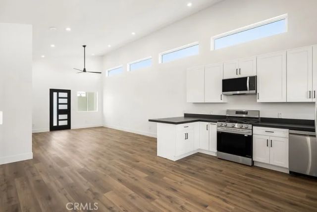 881 Capital St, Costa Mesa, CA 92627