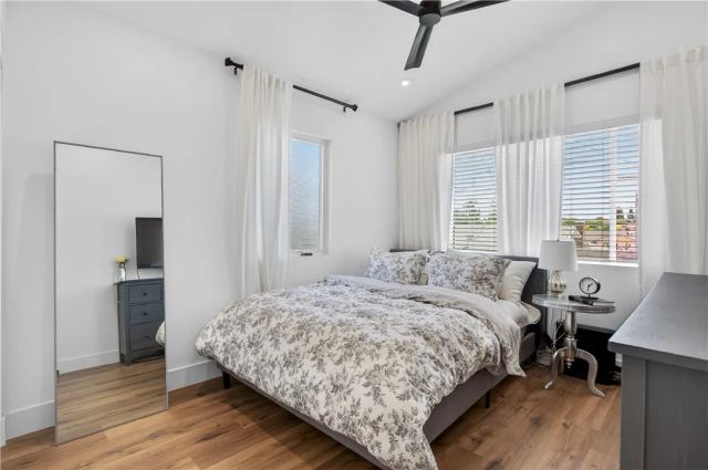 881 Capital St, Costa Mesa, CA 92627