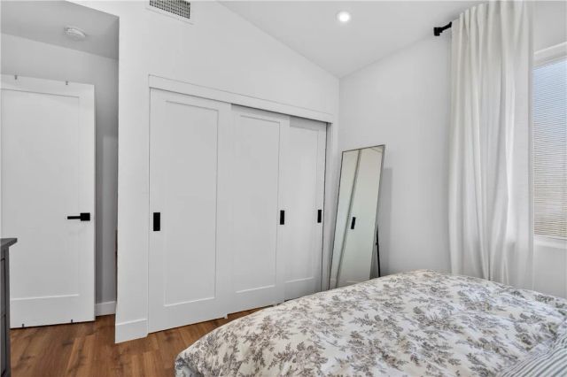 881 Capital St, Costa Mesa, CA 92627
