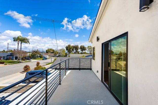 881 Capital St, Costa Mesa, CA 92627