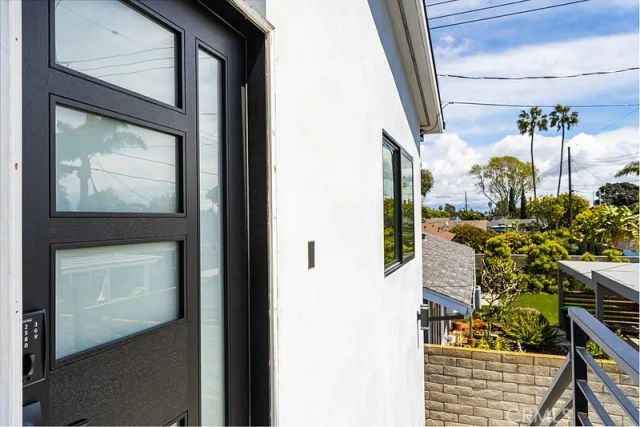 881 Capital St, Costa Mesa, CA 92627