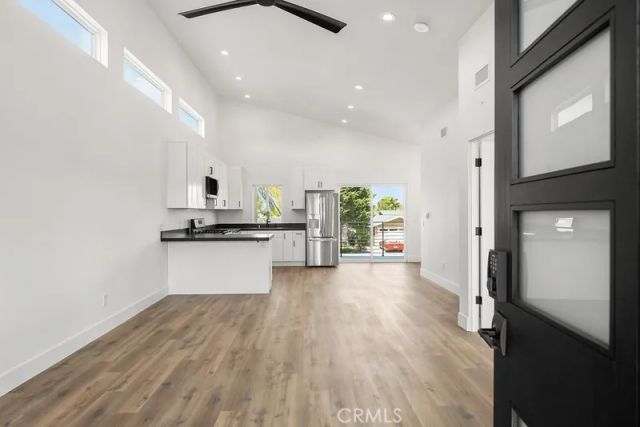 881 Capital St, Costa Mesa, CA 92627