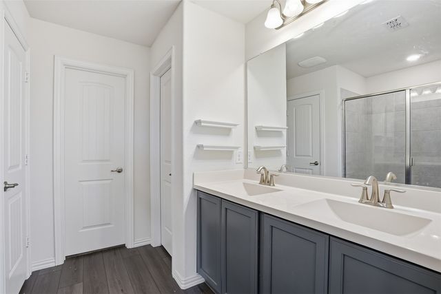 9110 S Field Lane, Arlington, TX 76002