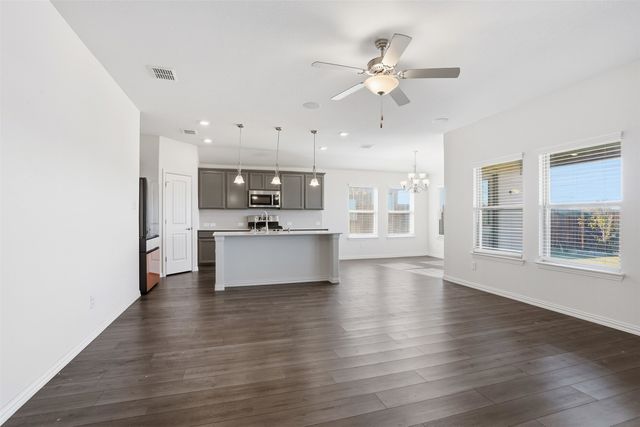 9110 S Field Lane, Arlington, TX 76002