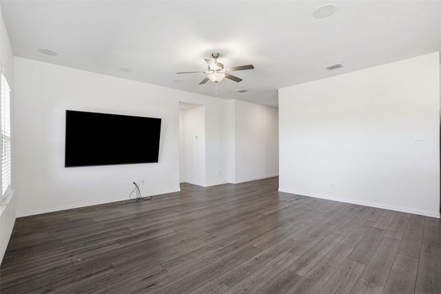 9110 S Field Lane, Arlington, TX 76002