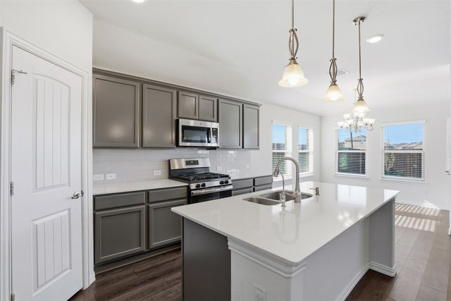 9110 S Field Lane, Arlington, TX 76002