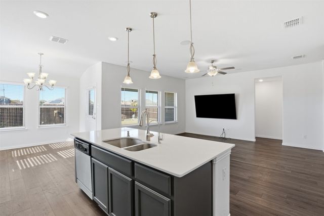 9110 S Field Lane, Arlington, TX 76002