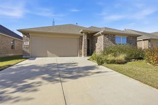 9110 S Field Lane, Arlington, TX 76002