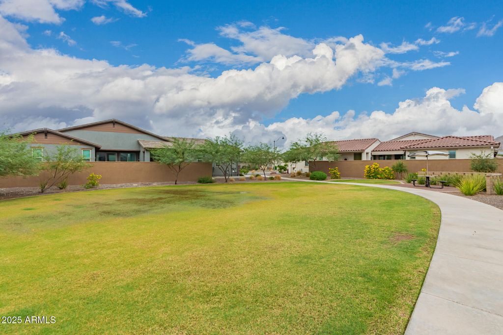 Image 41 of property listing at 5365 N 205TH Drive, Buckeye, AZ 85396