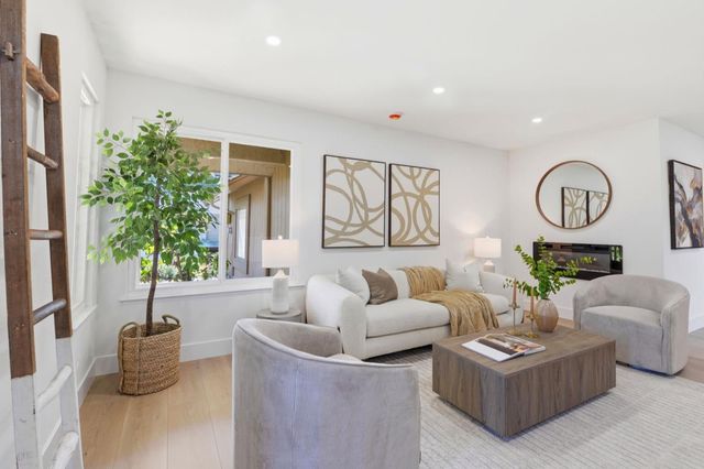 3400 Douglas Court, San Mateo, CA 94403