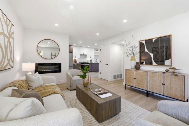 3400 Douglas Court, San Mateo, CA 94403