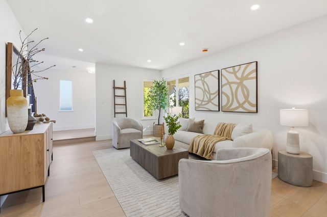 3400 Douglas Court, San Mateo, CA 94403