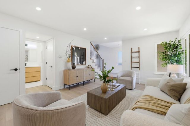 3400 Douglas Court, San Mateo, CA 94403