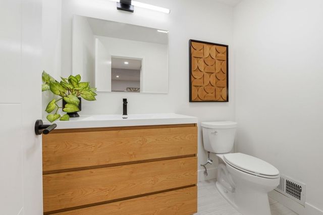 3400 Douglas Court, San Mateo, CA 94403