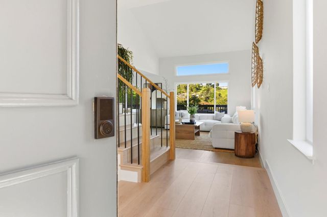 3400 Douglas Court, San Mateo, CA 94403