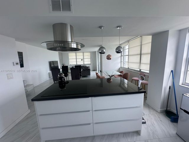 2801 NE 183rd Street 1016W, Aventura, FL 33160