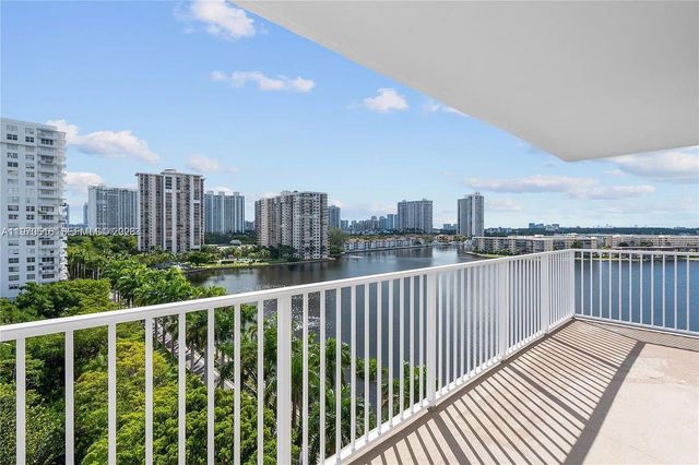 2801 NE 183rd Street 1016W, Aventura, FL 33160
