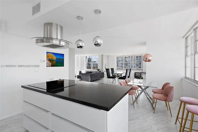 2801 NE 183rd Street 1016W, Aventura, FL 33160